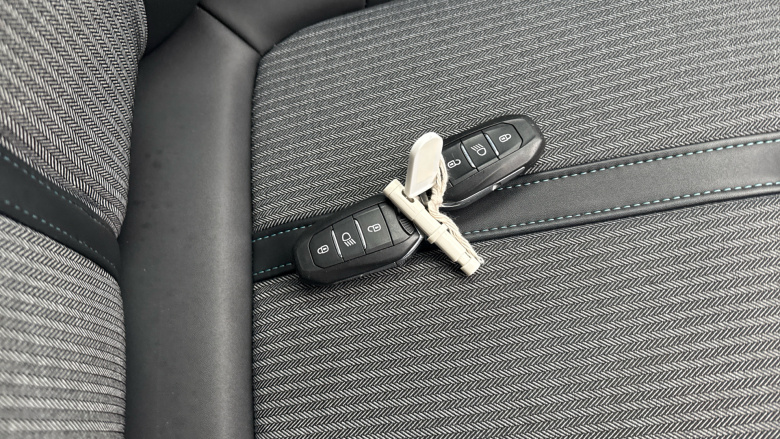 Peugeot 5008 1.5 BlueHDi Allure 5dr Diesel Estate